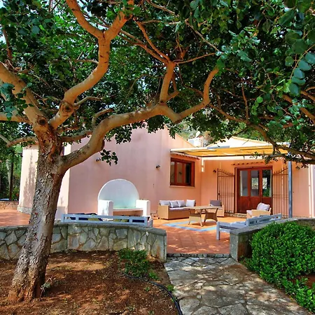 Villa Petra By Posarellivillas *