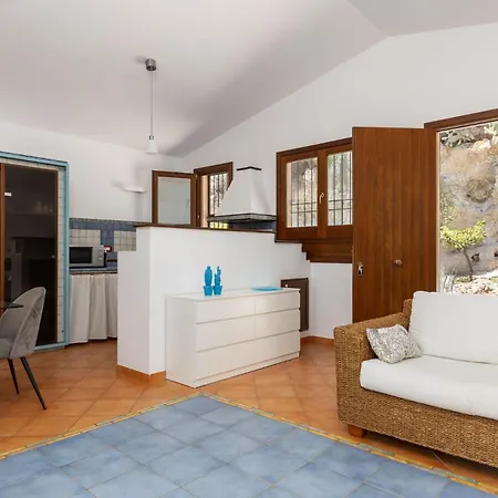 Villa Petra By Posarellivillas